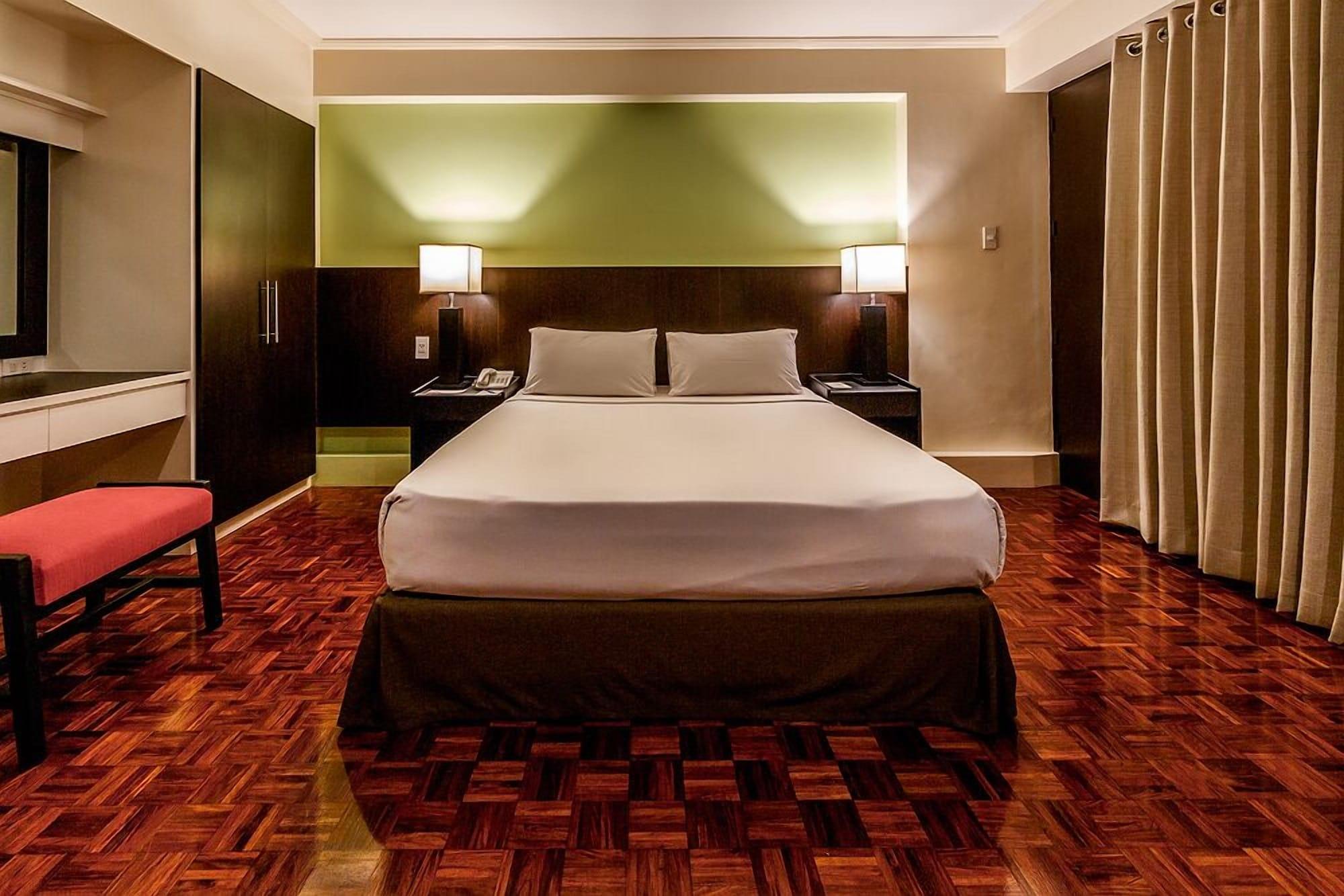 Copacabana Apartment Hotel Pasay Exteriör bild