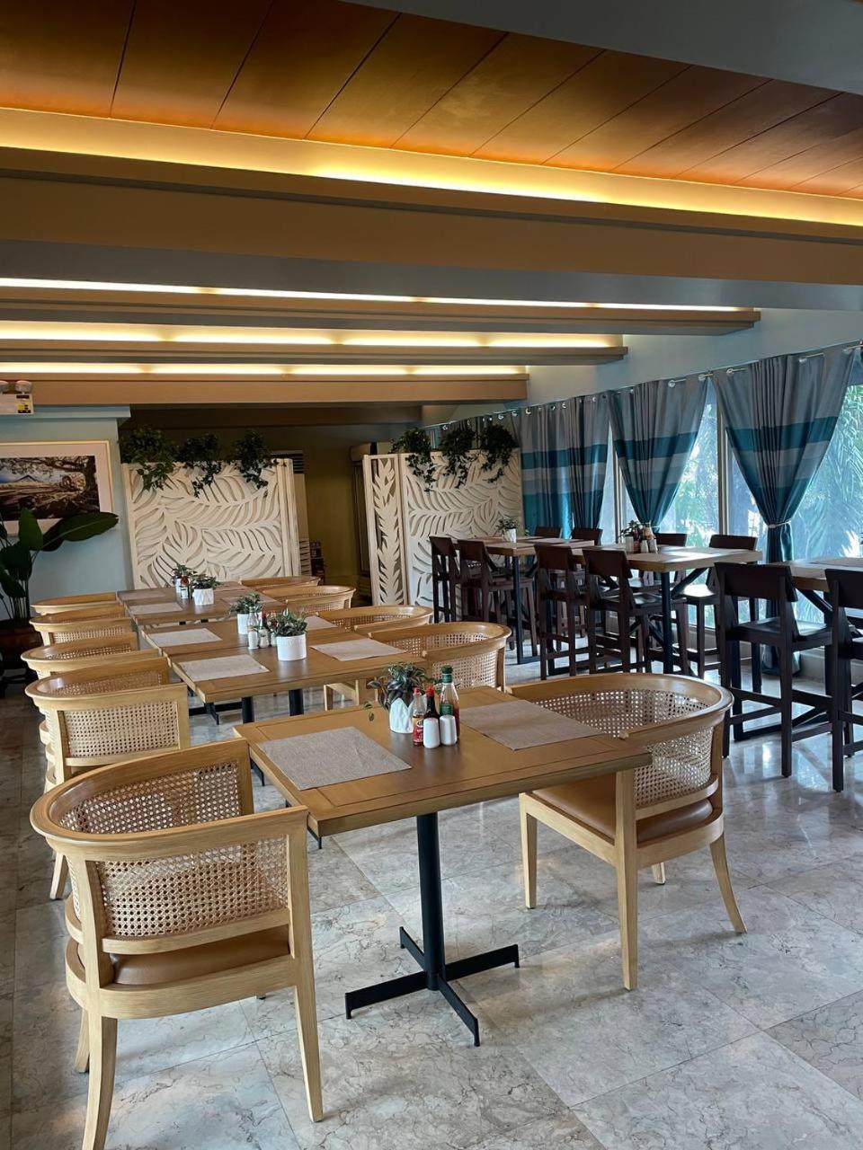 Copacabana Apartment Hotel Pasay Exteriör bild