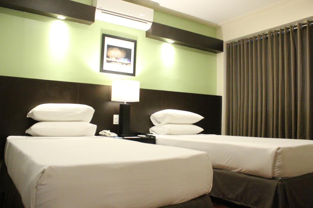 Copacabana Apartment Hotel Pasay Exteriör bild
