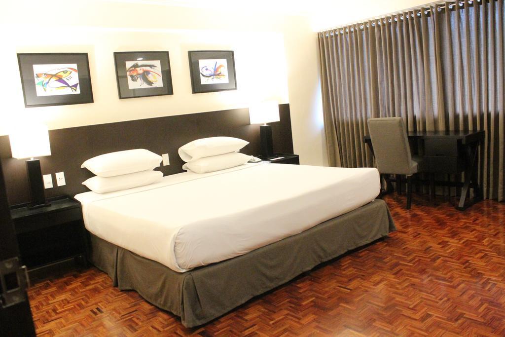 Copacabana Apartment Hotel Pasay Exteriör bild